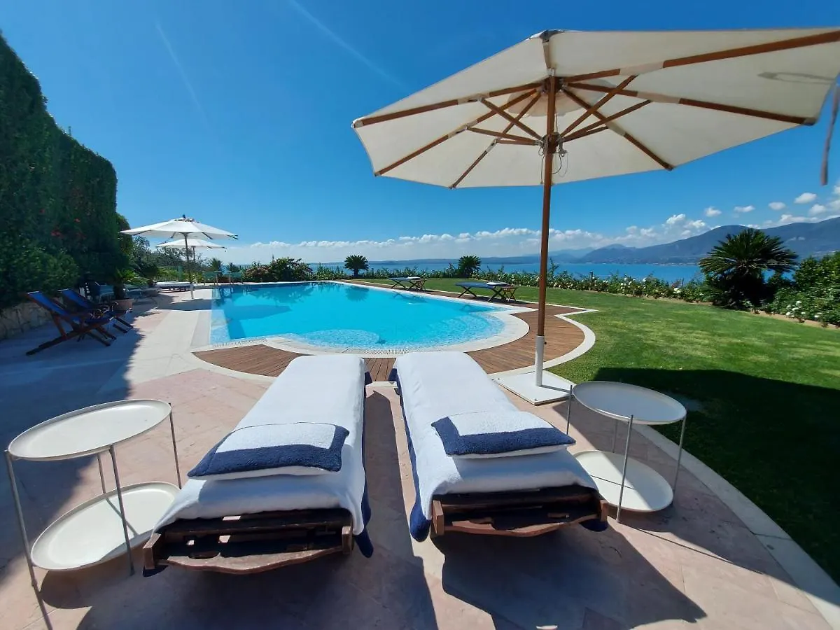 Ferienhaus Villa Mini Di Lusso Con Piscina Torri Del Benaco Italien